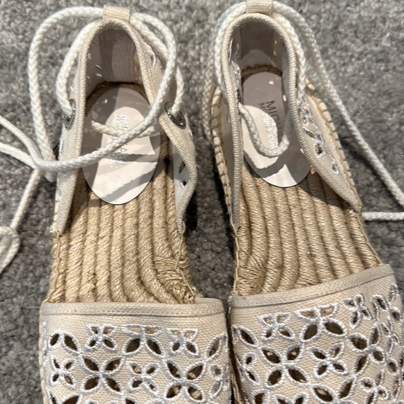 Michael Kors MK white Espadrilles - Picture 4 of 7